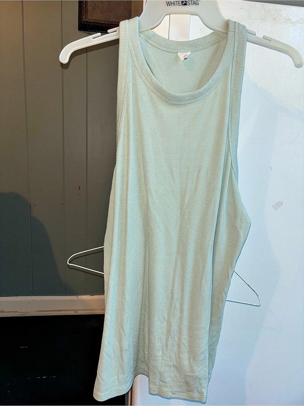 Ultralite Ribbed Tank Top in Green Like New